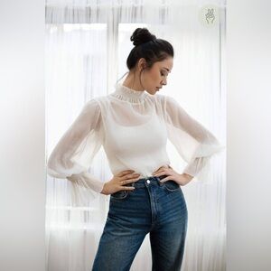 Women’s WOMANCE beige sheer puff sleeves “Crepe” fabric blouse‎ size small